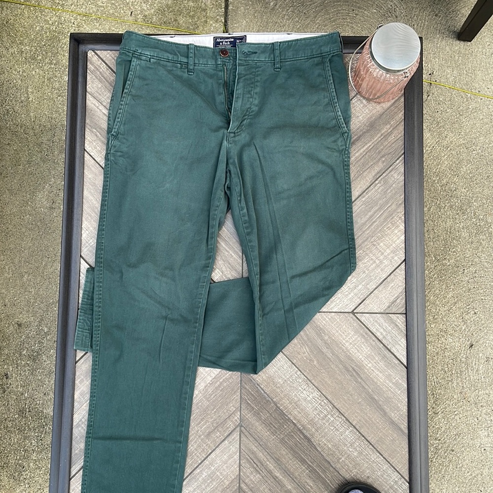 32X32 teal A&F chinos